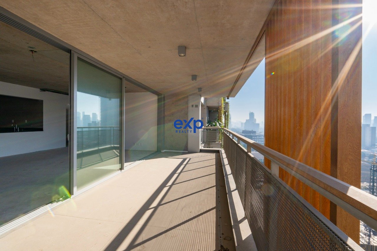 Apartamento com 4 suítes - 195 m² - Brooklin - 3 vagas de garagem