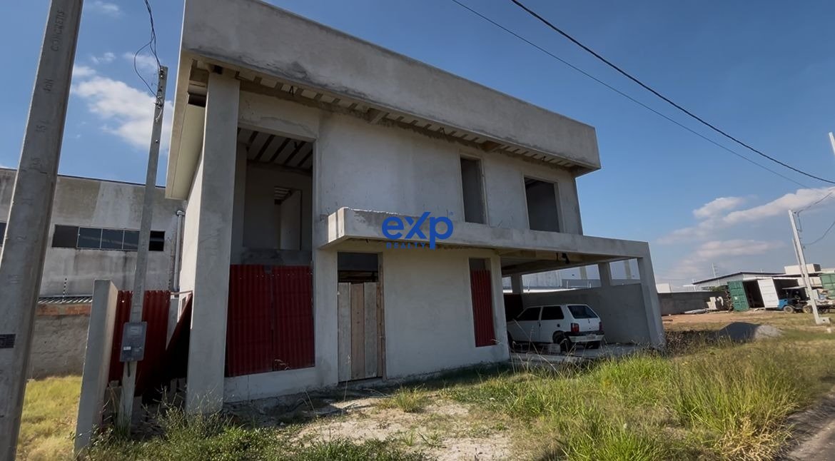 Casa em Condomínio à venda em São José dos Pinhais, Laerte Fenelon 1190 Ipê São José dos Pinhais 83055-050, 210 m²