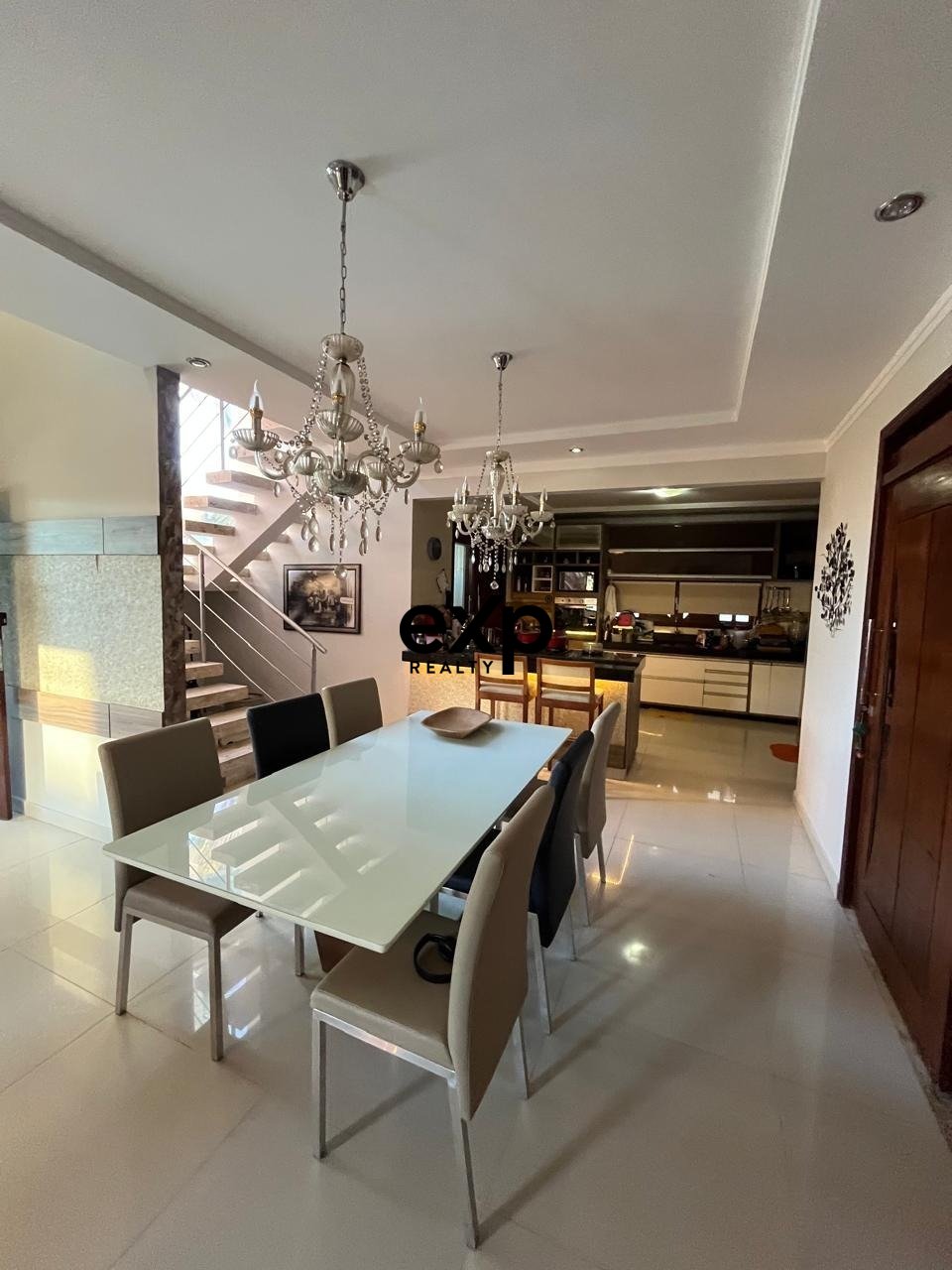 Casa duplex em condomínio fechado no Parque Morumbi