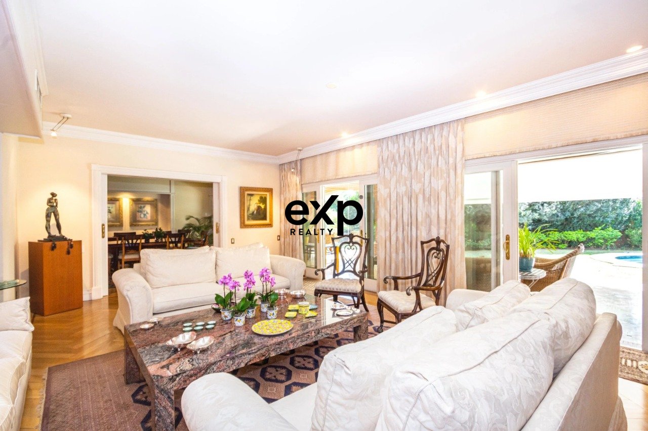 Casa de Alto Padrão no Morumbi  750m  5 suites  a venda