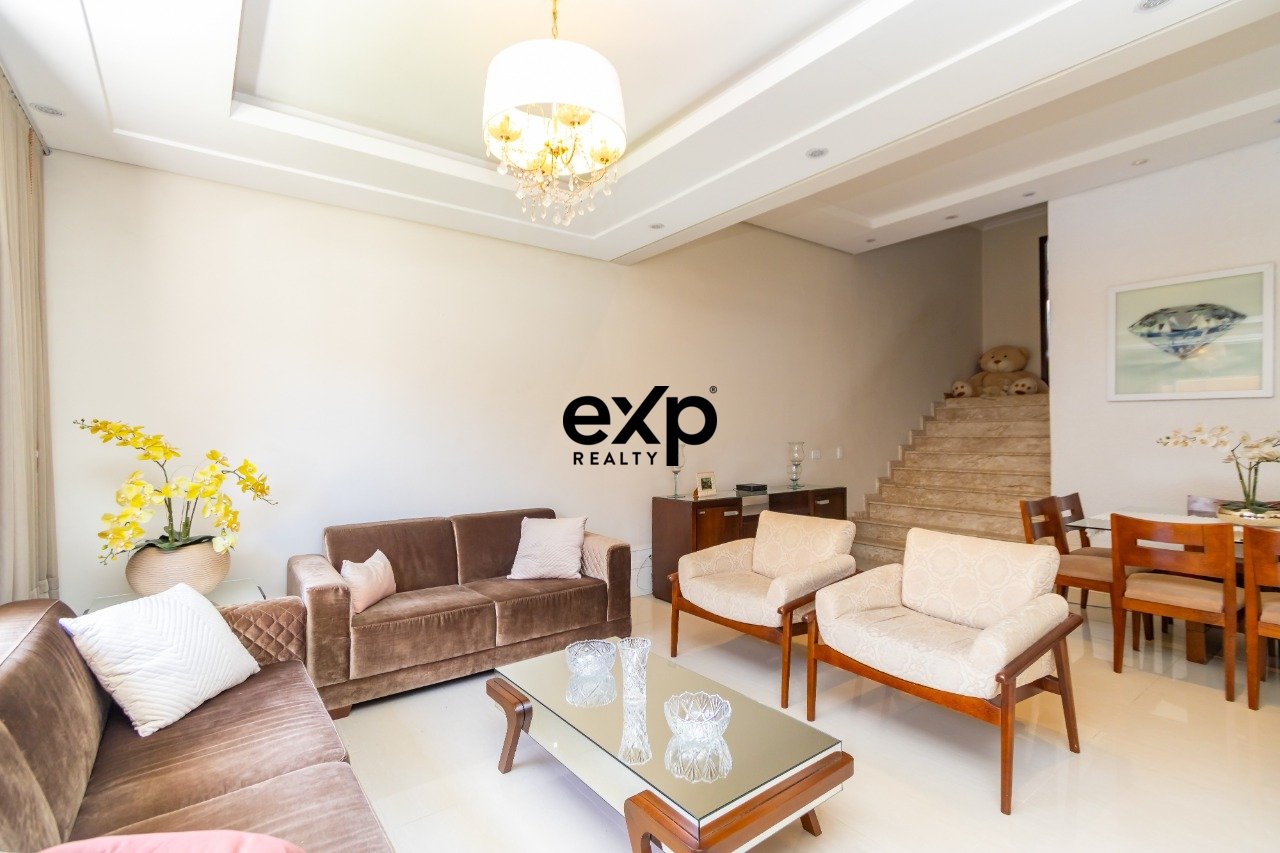 Casa com 225m² - Fanny