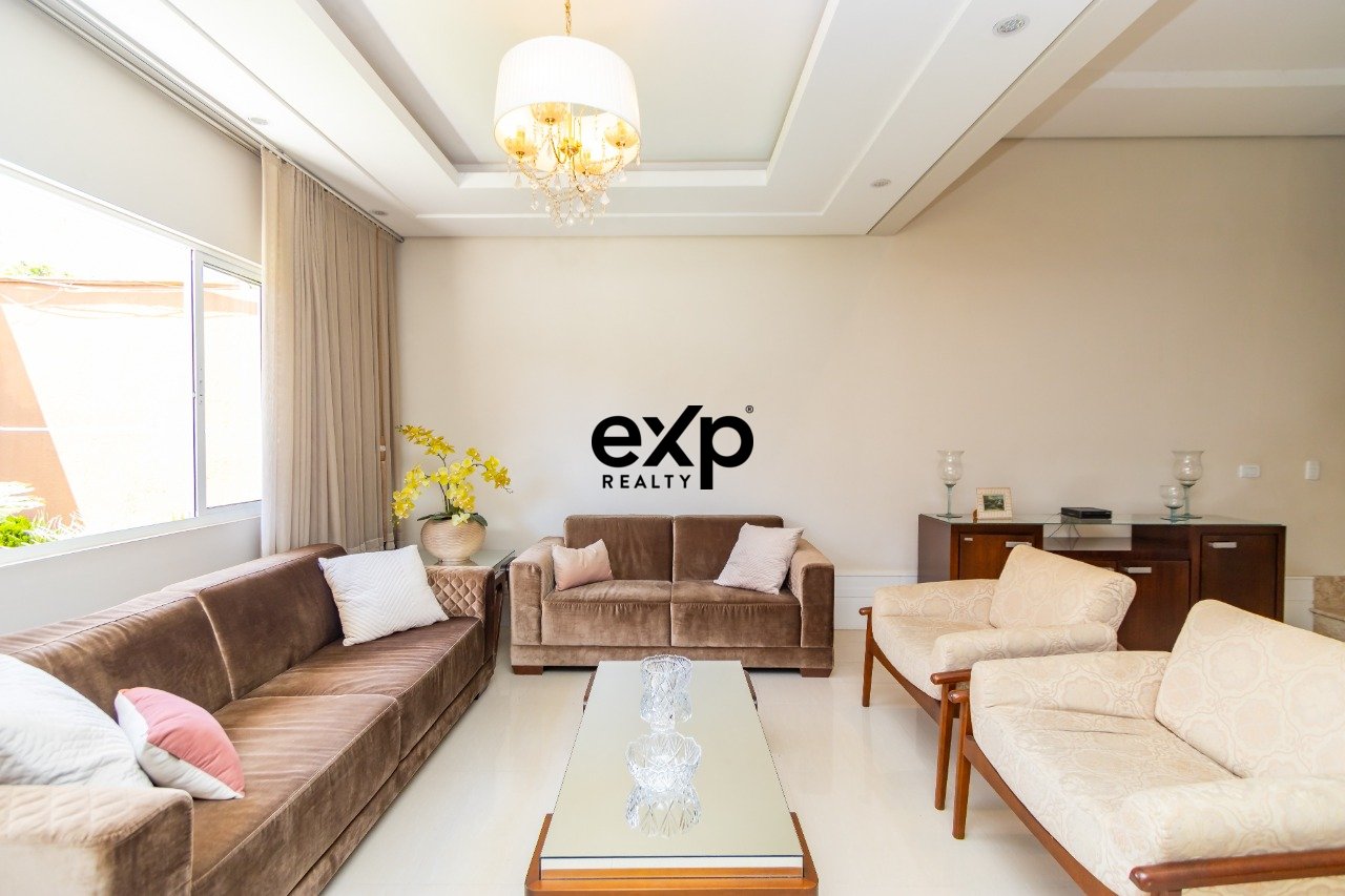 Casa com 225m² - Fanny