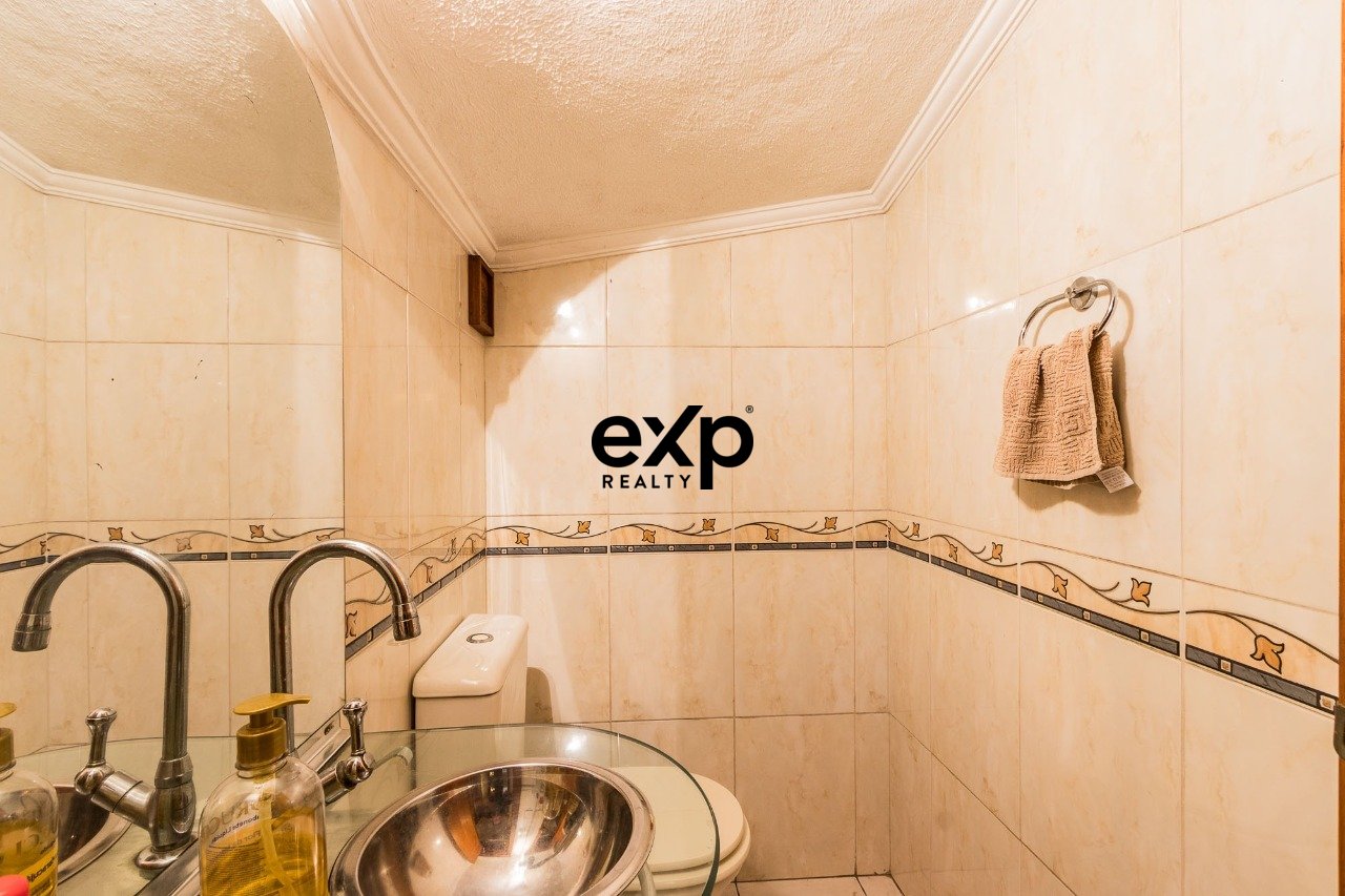 House for sale in Porto Alegre, Pereira Pinto 215 Jardim São Pedro Porto Alegre 91040-260, 412 m²
