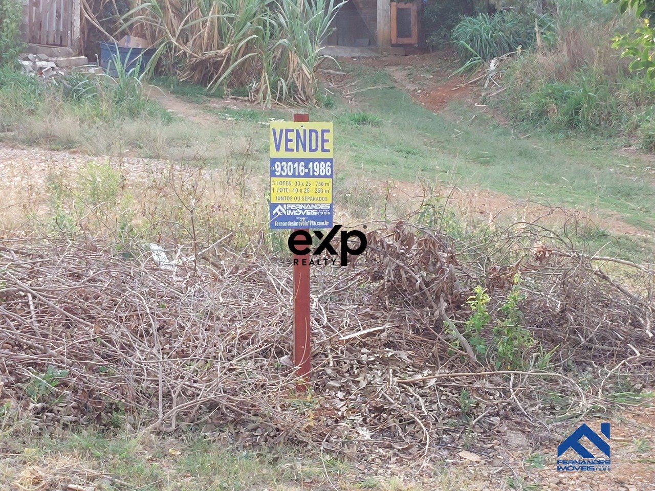 Terreno 250m² próximo ao Centro em Bom Jesus dos Perdões - SP