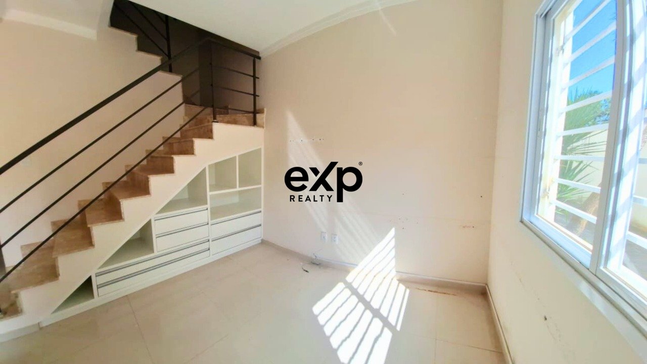 Sobrado com 3 Dormitórios com suite em Vila Charmosa na Chácara da Barra - Ótima Distribuição e Localização Privilegiada R$850.000,00