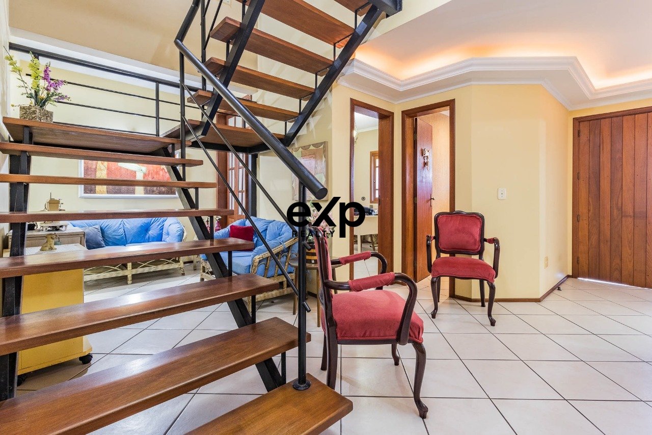 Baixou o valor Residência Exclusiva: 395 m² para Sua Família!