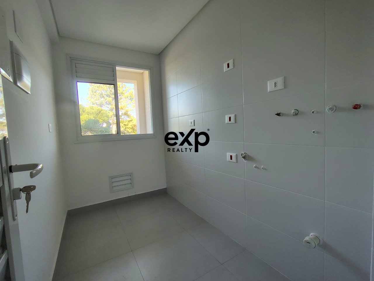 Apartamento 3 quartos com suíte no Bacacheri
