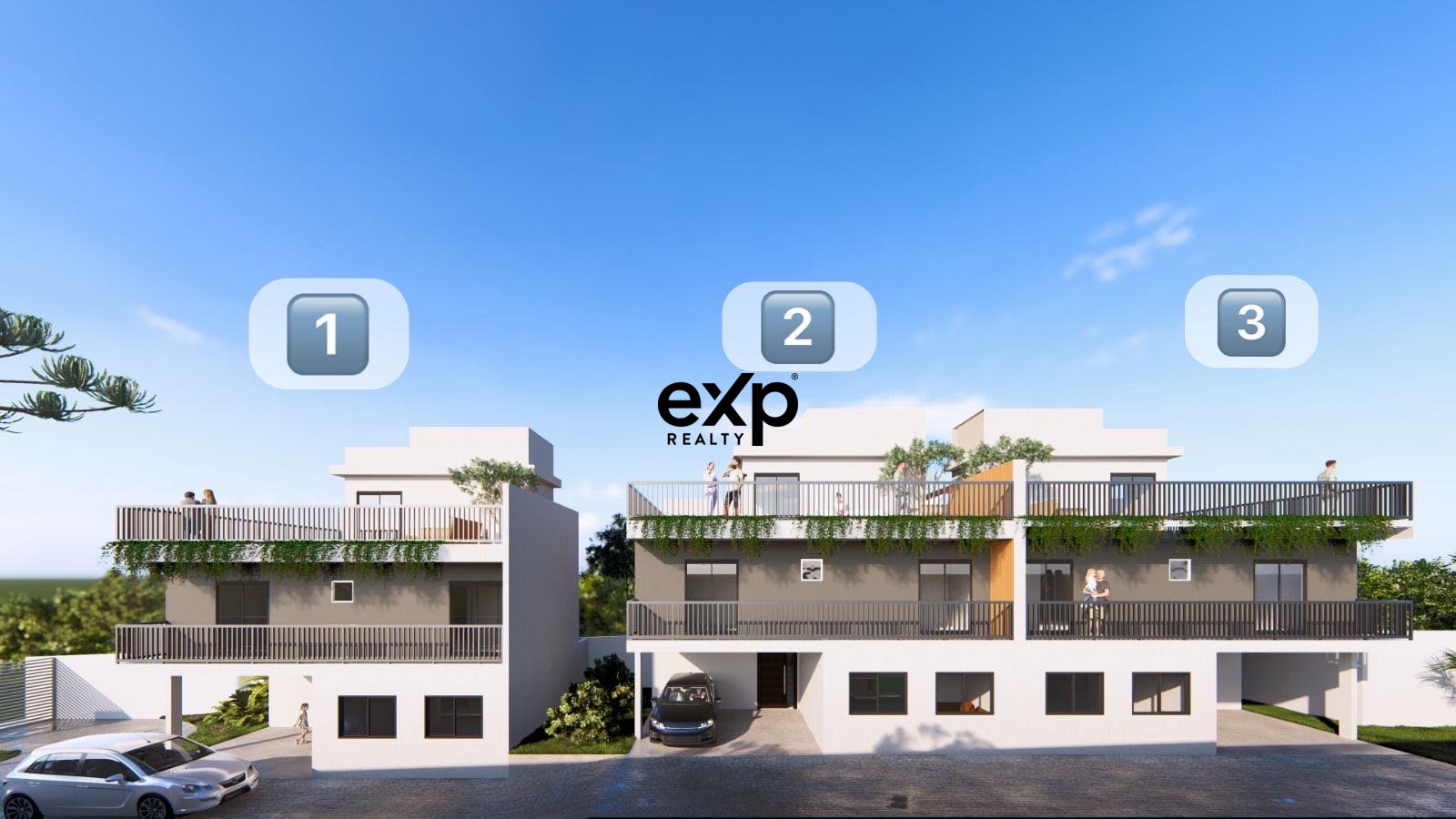 Lindo Sobrado/Triplex Novo à venda em Curitiba no bairro Cajuru!