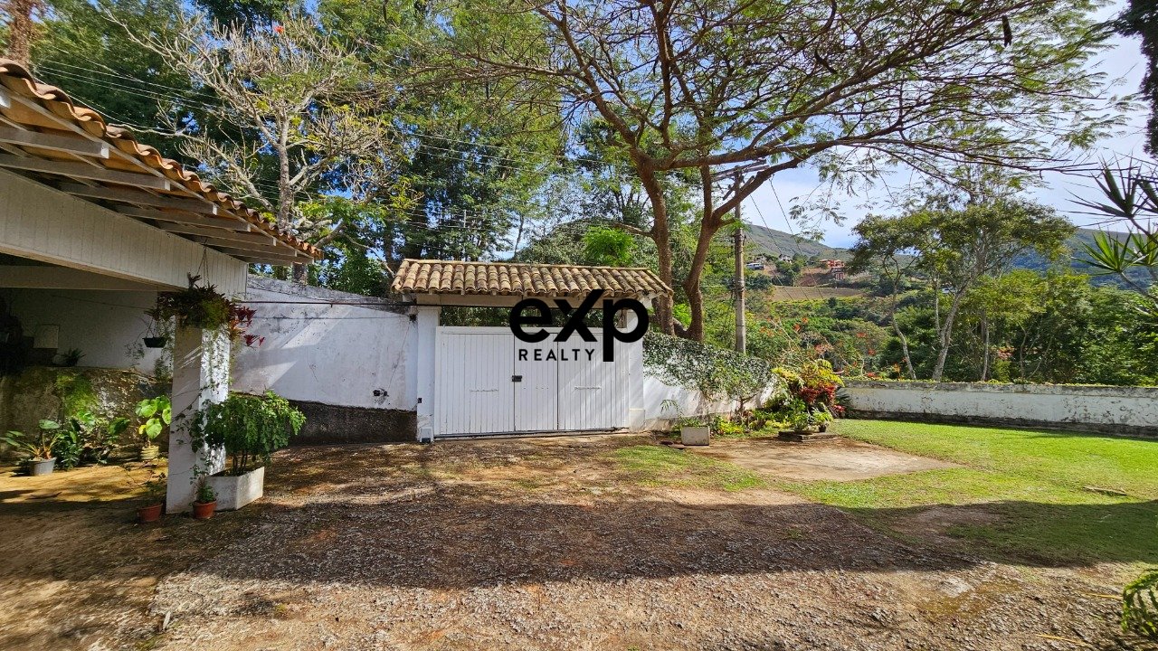 Casa em condomínio à Venda em Itaipava, 285,90 m² por R$ 2.490.000,00 - Petrópolis, RJ