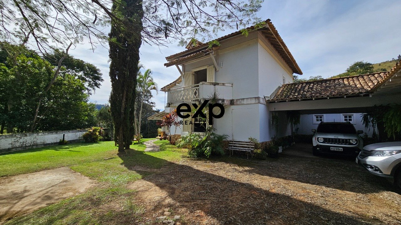 Casa em condomínio à Venda em Itaipava, 285,90 m² por R$ 2.490.000,00 - Petrópolis, RJ