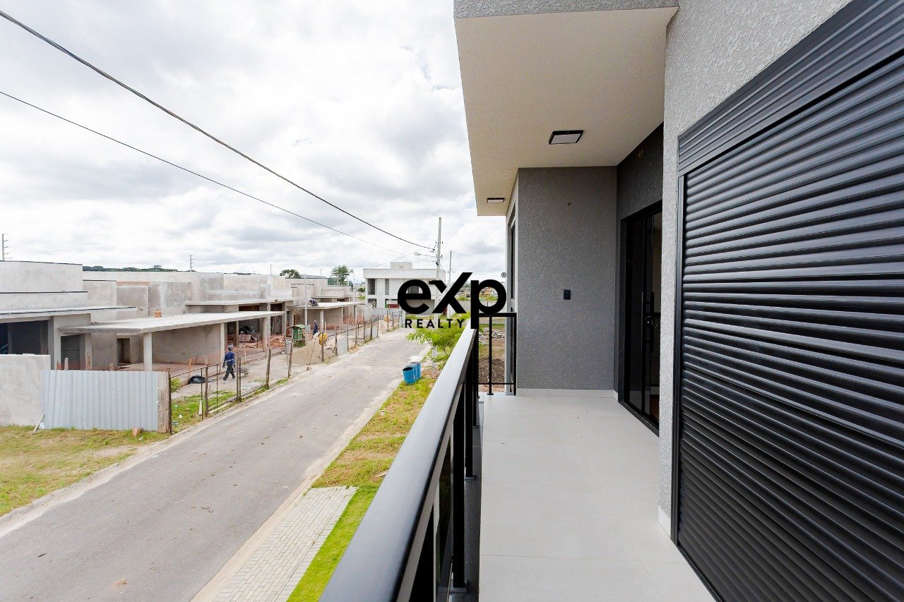 Sobrado à venda em São José dos Pinhais, Laerte Fenelon 1190 Ipê São José dos Pinhais 83055-050, 239 m²