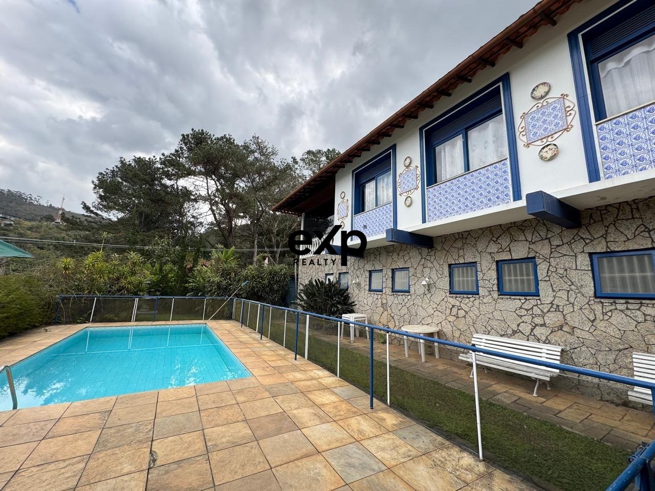 Casa à Venda na Estrada das Arcas, 453 m² por R$ 1.300.000,00 - Itaipava, Petrópolis/RJ