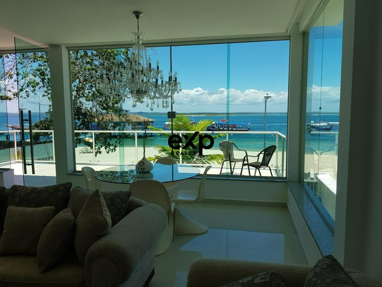Casa de luxo à Venda na Gamboa do Morro de São Paulo, BA frente mar