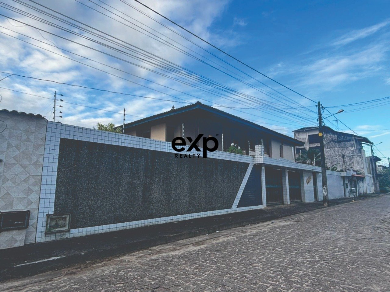 Casa à venda em Valença, Rua Vereador Mozart de Queiroz Rosas 154 Graca Valença 45400-000, 750 m²
