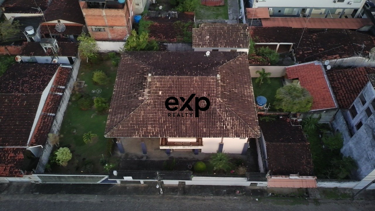 Casa à venda em Valença, Rua Vereador Mozart de Queiroz Rosas 154 Graca Valença 45400-000, 750 m²