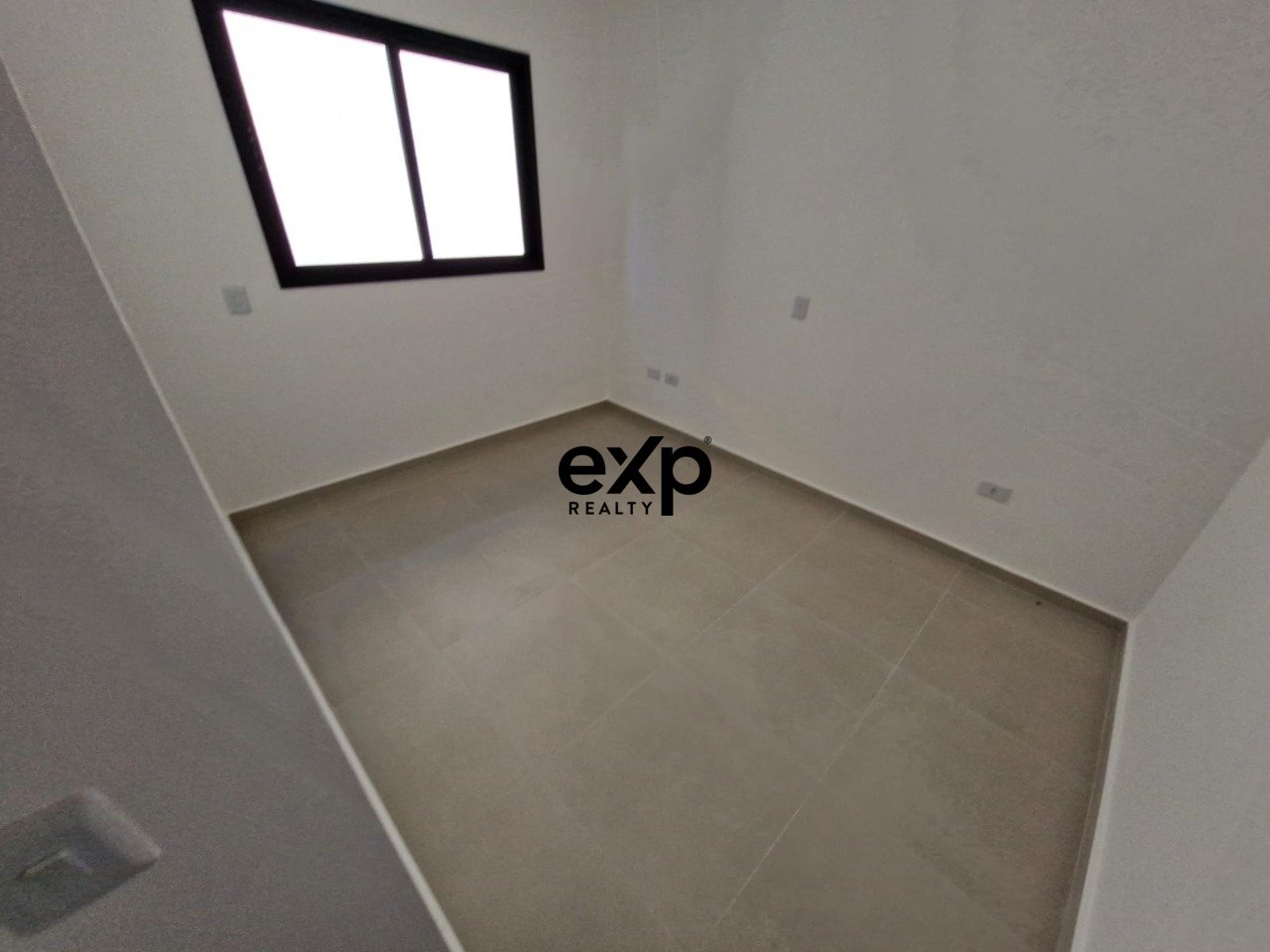 Apartamento à venda em Curitiba, Antônio Contin 503 Cajuru Curitiba 82940-360, 29 m²