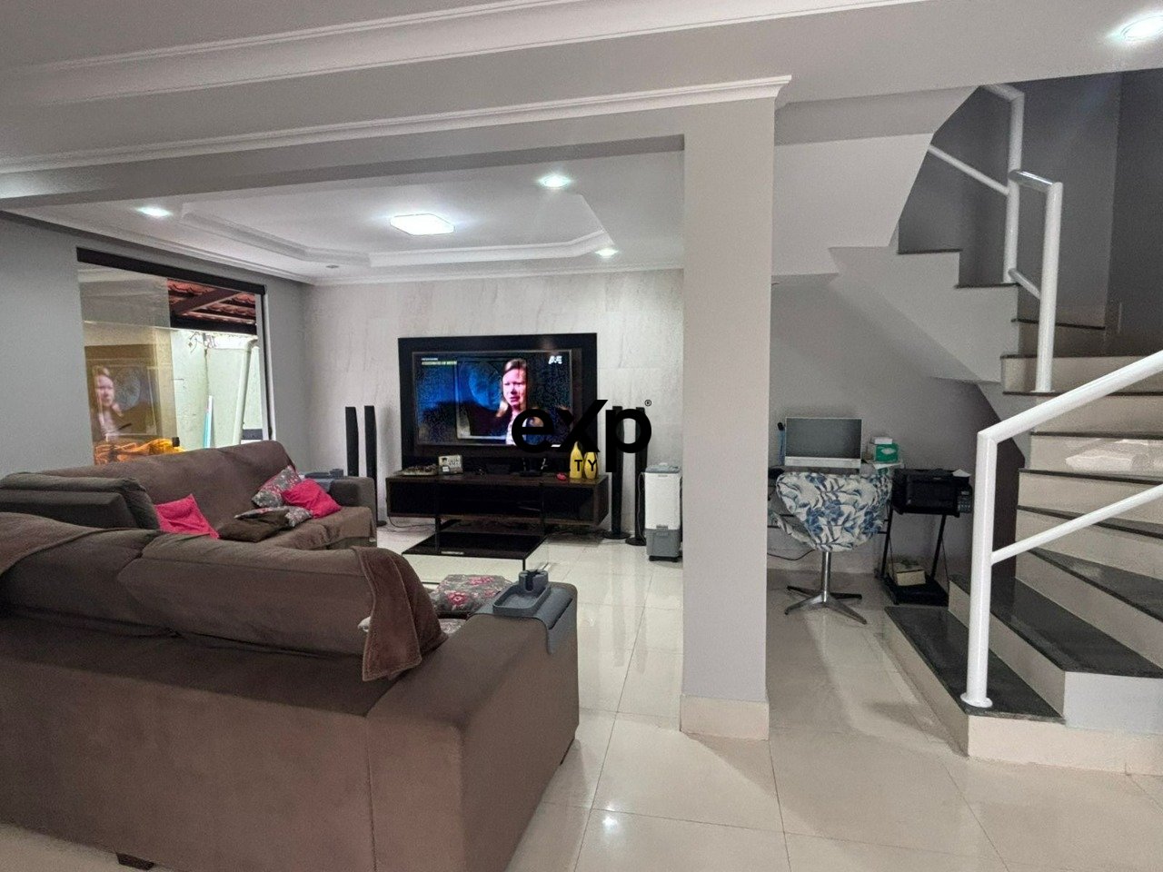 Casa à venda Valença Bahia - com piscina - energia solar mobiliada