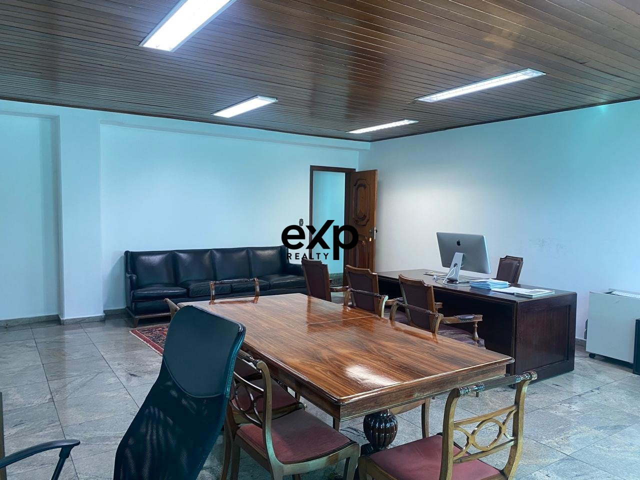 Casa comercial para alugar em São Paulo, Lineu de Paula Machado 162 Jardim Everest São Paulo 05601-001, 1250 m²