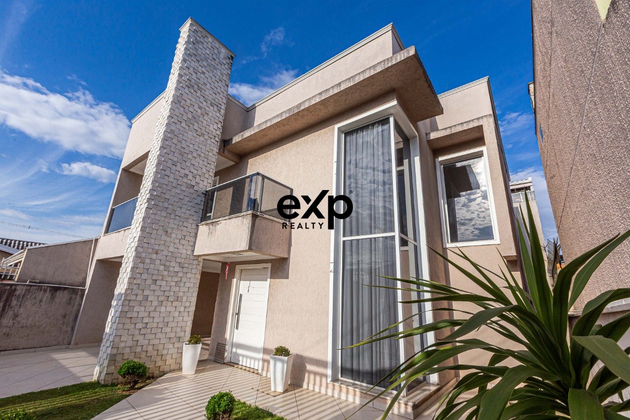 Casa com 4 quartos no Xaxim