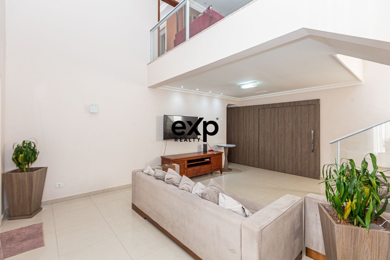 Casa com 4 quartos no Xaxim