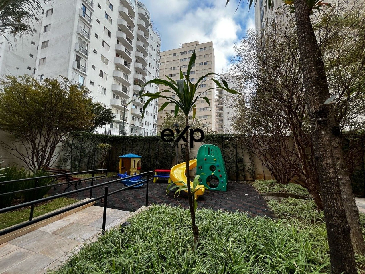 Apartamento 3 quartos na Vila Mariana a 550m do metrô Ana Rosa