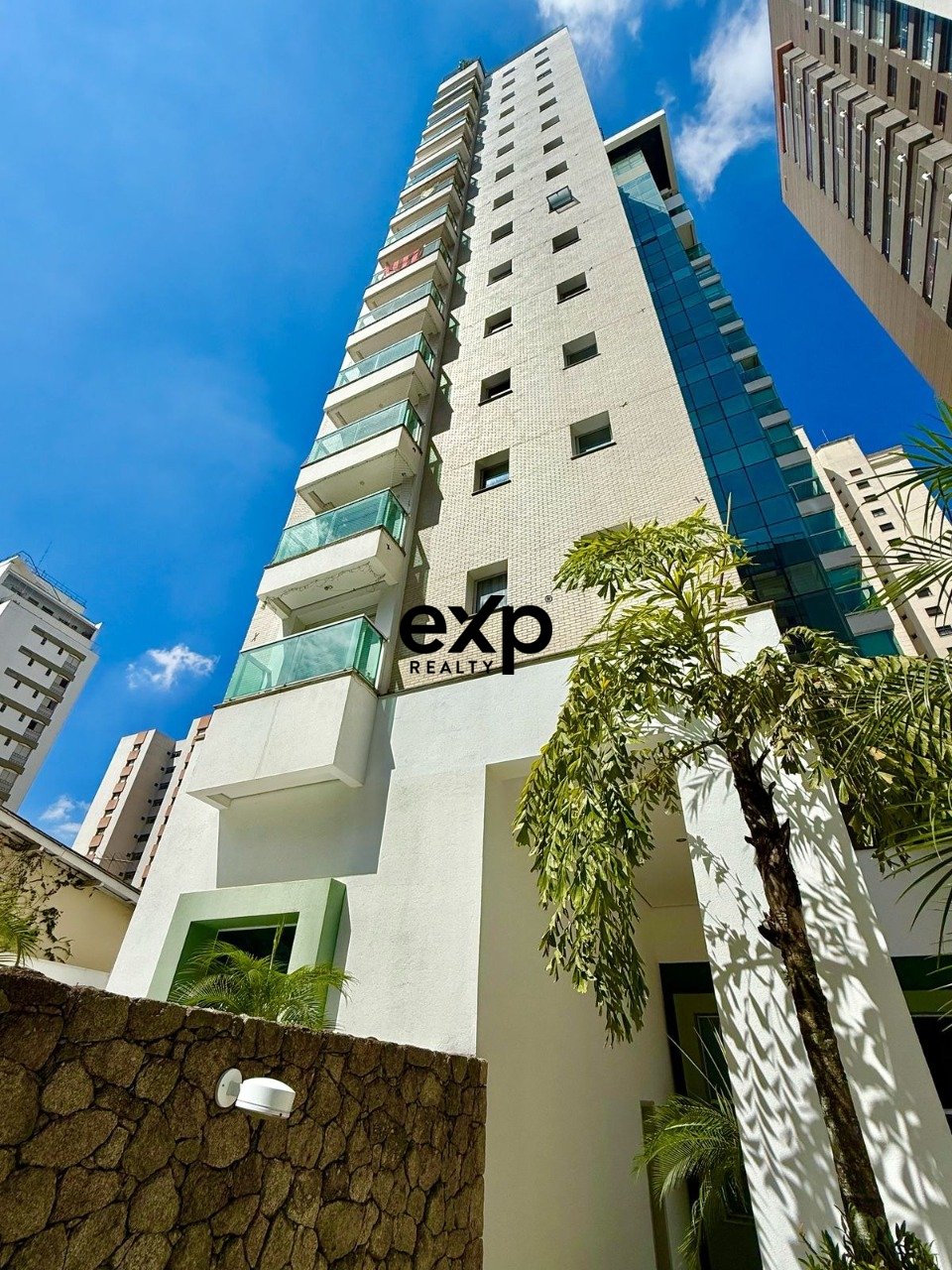 Apartamento em Campo Belo, SP - Venda e Aluguel