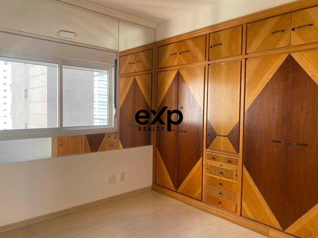 Apartamento para alugar em São Paulo, Antonio de Macedo 1112 Campo Belo São Paulo 04607-001, 155 m²