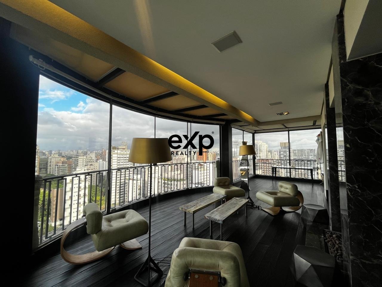 Cobertura Triplex maravilhosa na Vila Nova Conceição, SP