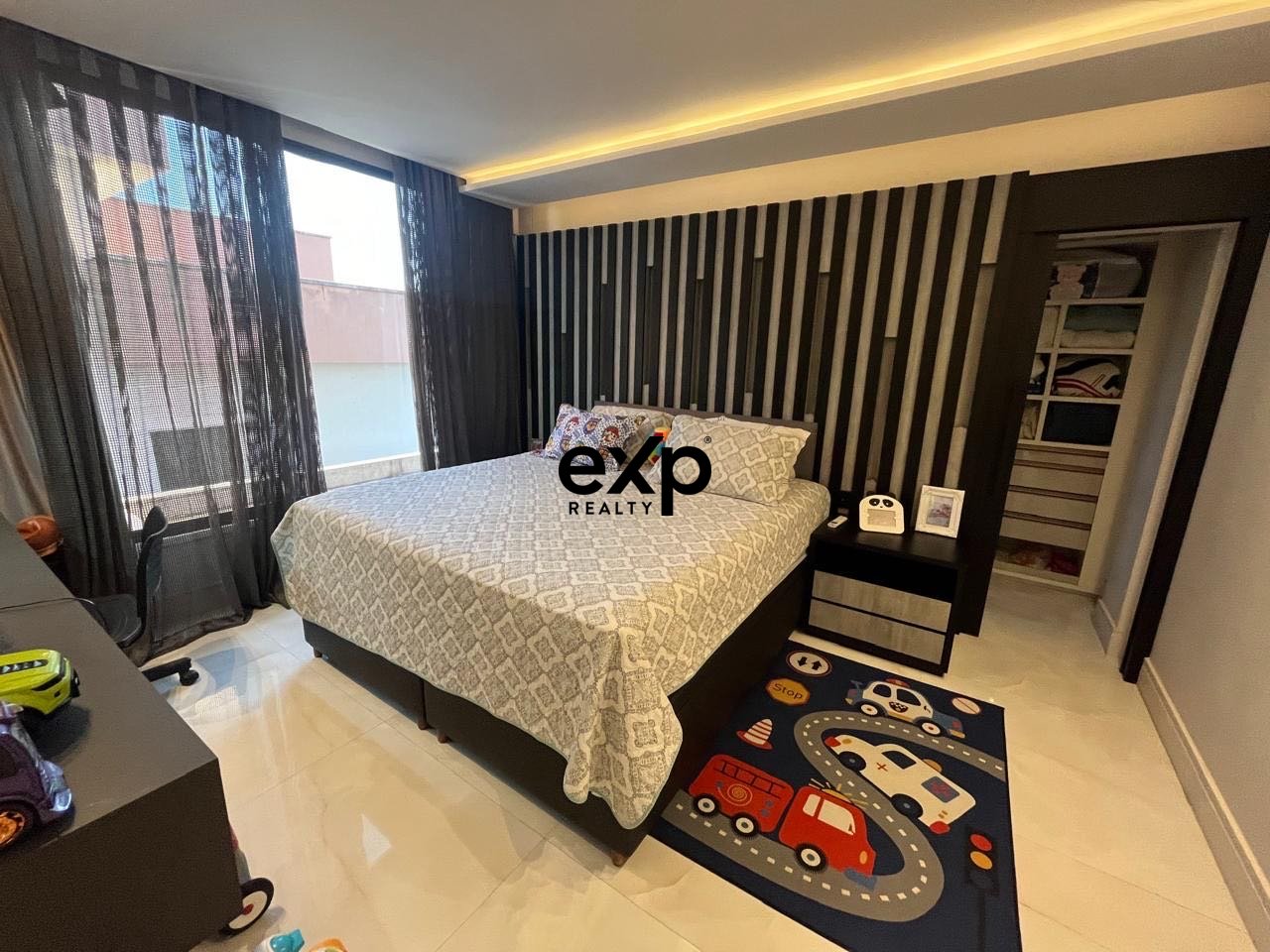 Casa de 4 Suítes, Mobiliada, à venda, 362m2, Jardins Ibiza, Eusébio