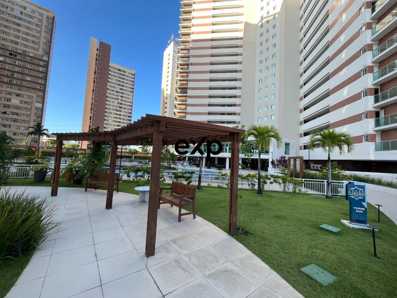 Apartamento 3 Suítes à Venda Condomínio Green Garden Papicu