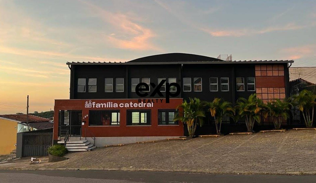 Galpão / Depósito / Armazém de 2.427m² de construção para venda em Vinhedo - R$5.500.000,00
