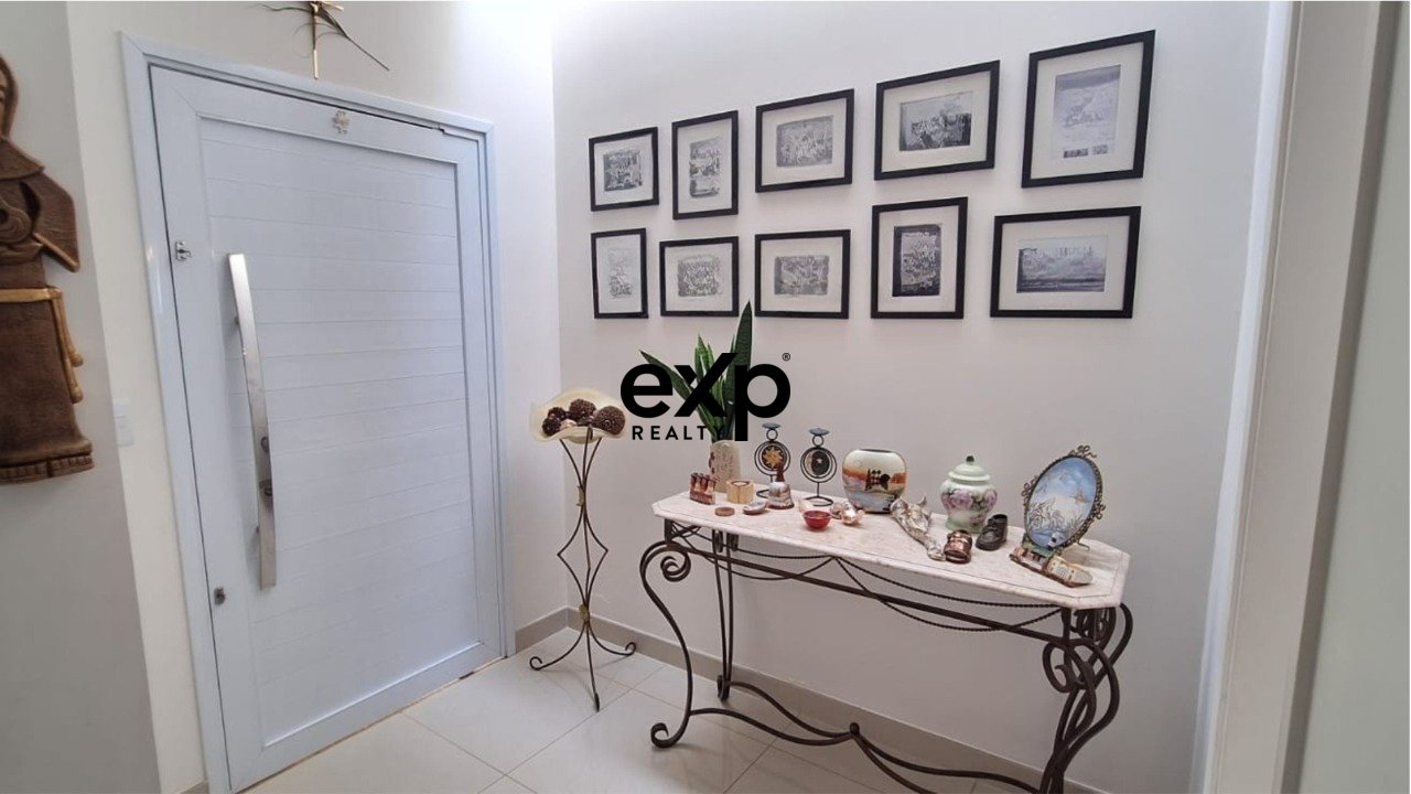 Casa em Condomínio à venda em Valinhos, Vereador Walter Obmer Woelzke 605 Jardim das Palmeiras Valinhos 13274-465, 300 m²