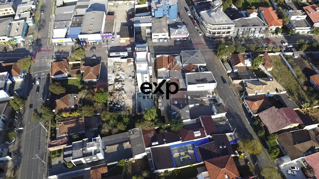 Terreno à venda em São José dos Pinhais, Barão do Cerro Azul 1344 Centro São José dos Pinhais 83005-430, 588 m²