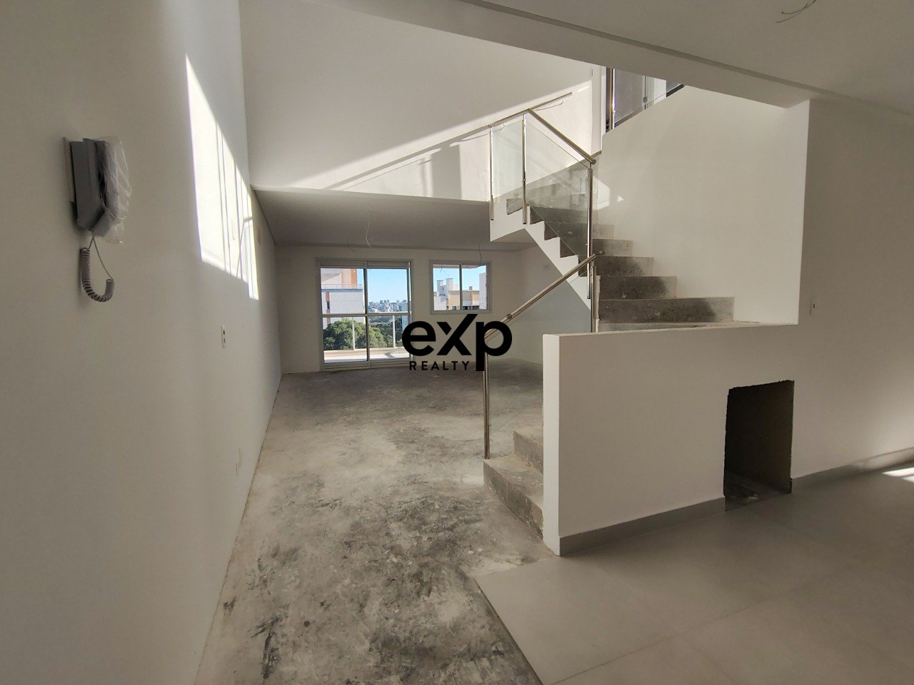 Cobertura duplex com 3 quartos no Bacacheri