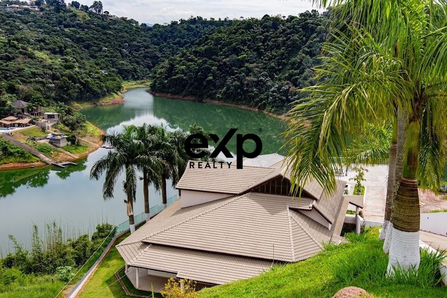 Casa luxuosa em Igaratá à Venda -Recanto das Aguas- aceita permuta-Um Lugar maravilhoso.