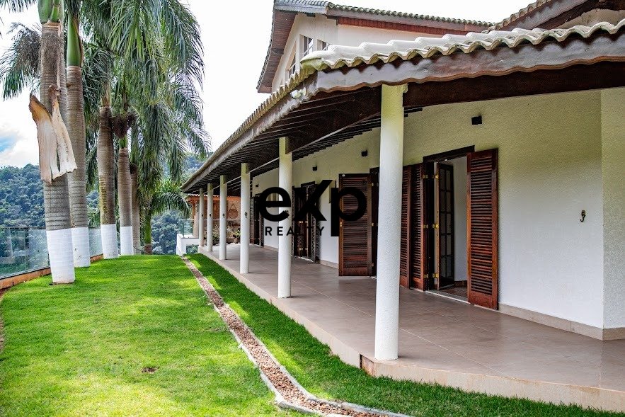 Casa luxuosa em Igaratá à Venda -Recanto das Aguas- aceita permuta-Um Lugar maravilhoso.