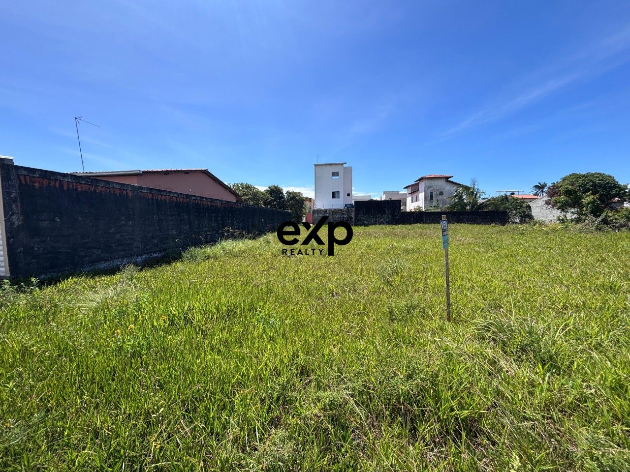 Terreno à venda na praia Guiabim - Valença, BA - 10x35