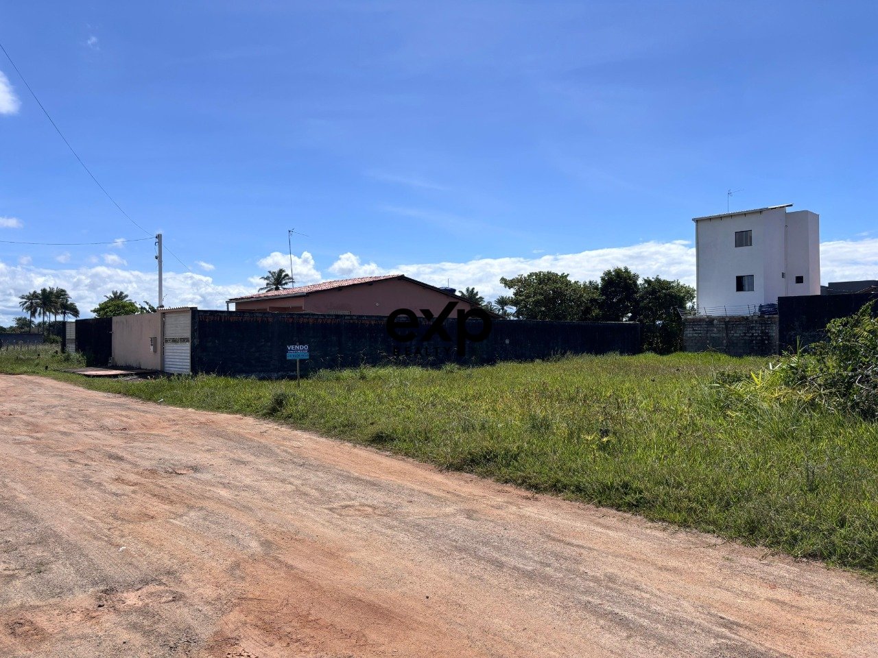 Terreno à venda na praia Guiabim - Valença, BA - 10x35