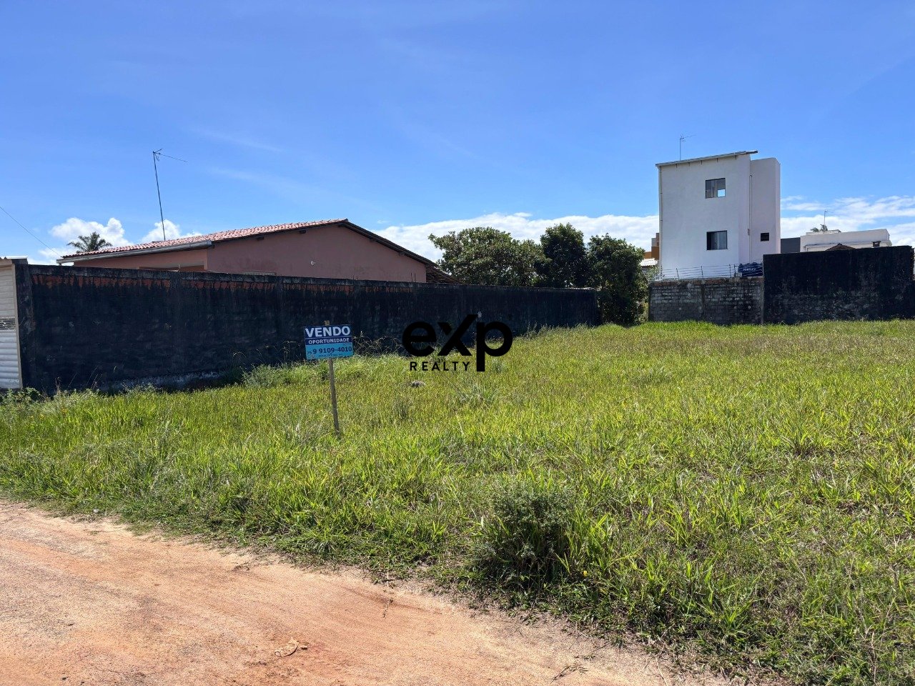 Terreno à venda na praia Guiabim - Valença, BA - 10x35