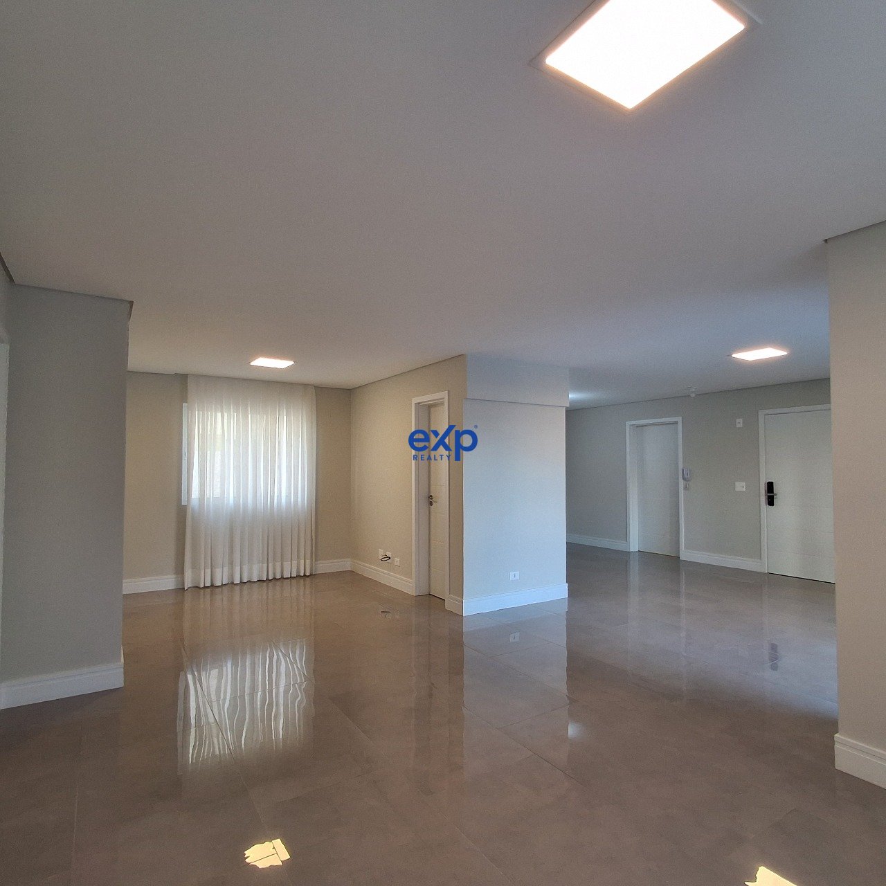 Excelente apartamento à venda, 3 suítes, 2 vagas, 139 m² no Bacacheri, Curitiba/PR