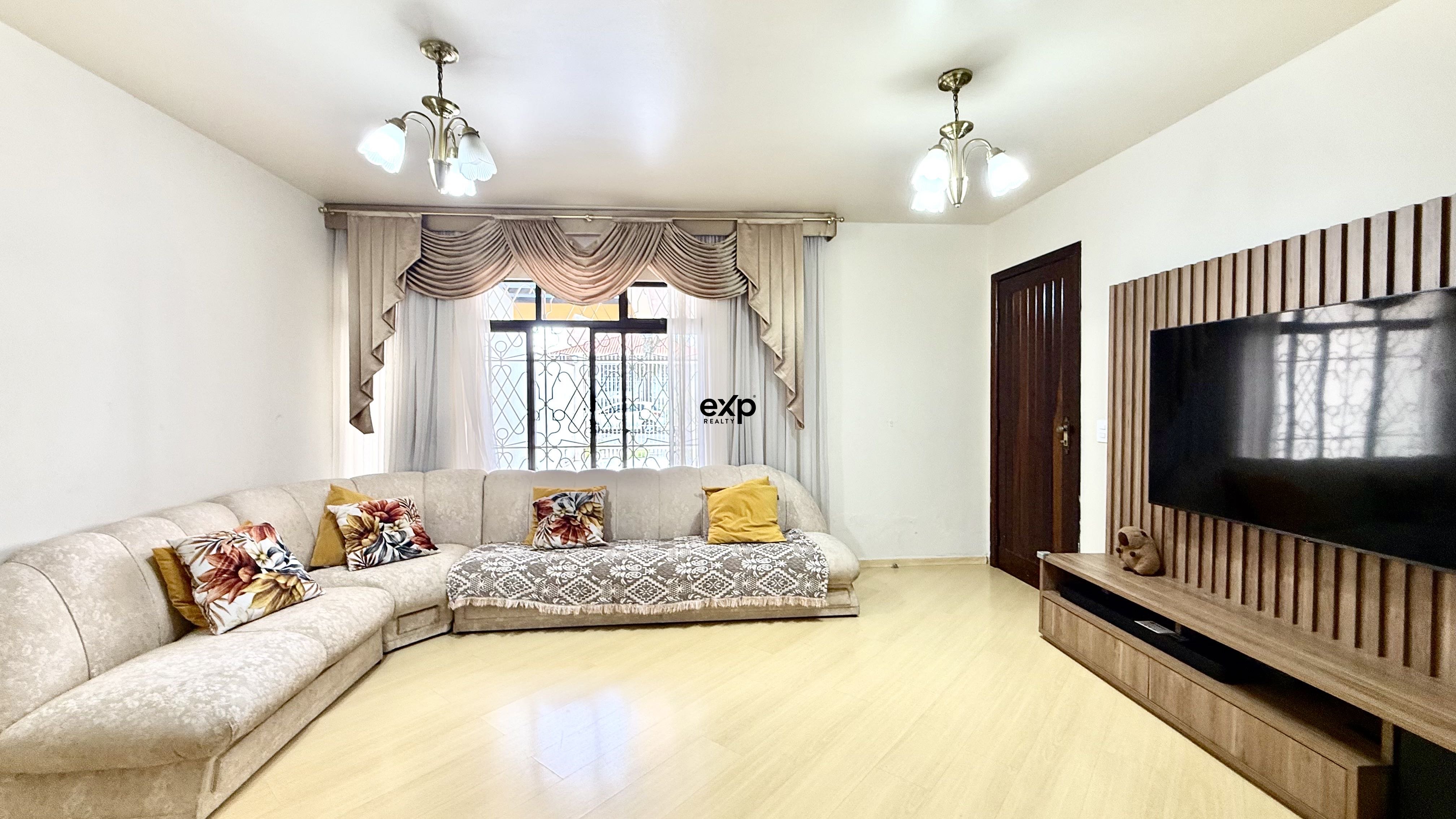 Excellent Townhouse/Triplex for sale in Curitiba in the Jardim das Américas neighborhood!!! Fantastic Location!!!