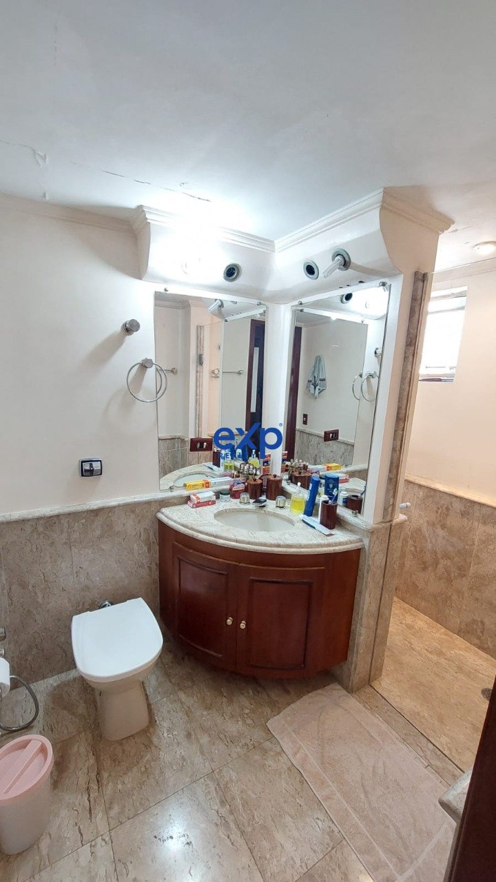 Apartamento à venda em São Paulo, Rouxinol 900 Moema São Paulo 04516-001, 158 m²
