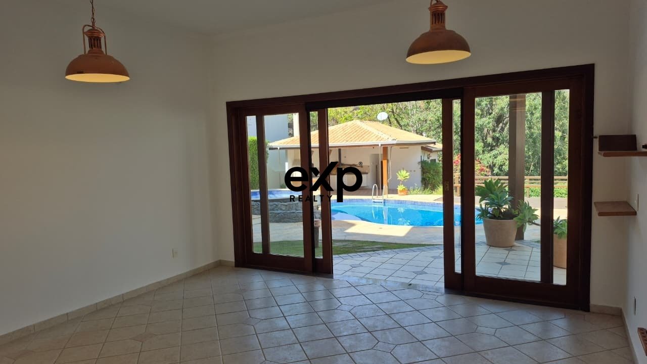 House for sale with 04 suites close to Porto Seguro School in Valinhos/SP