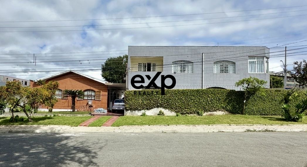 Casa terrea + sala comercial e apartamento no mesmo terreno