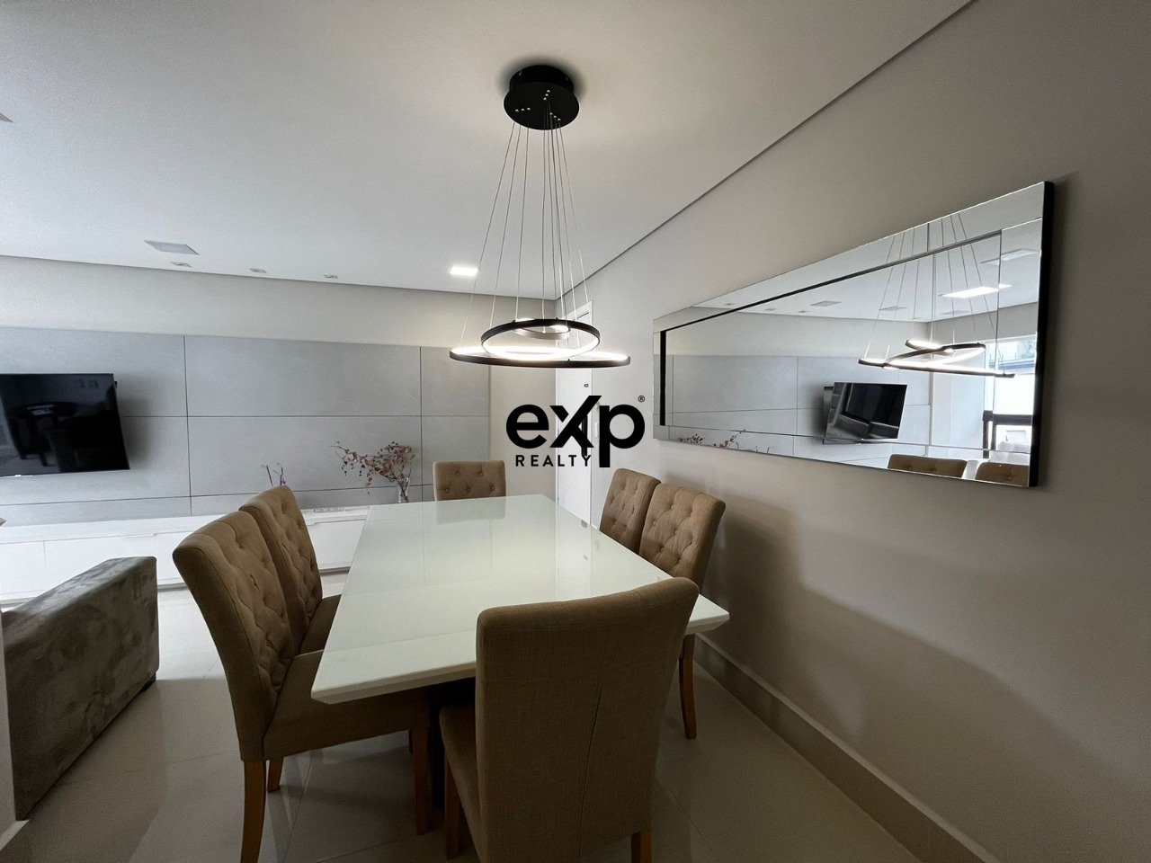Apartamento de 2 quartos de frente ao Insper na Vila Olímpia SP=alugado