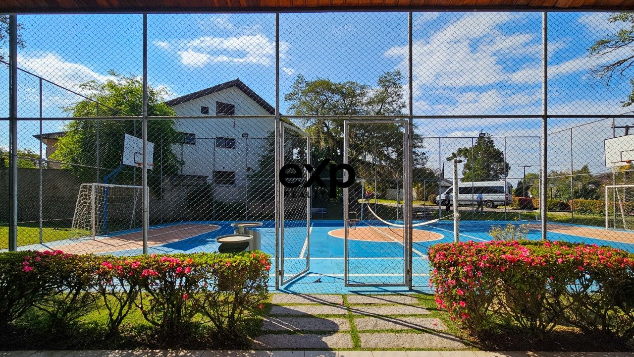 Casa em condomínio à venda em Santa Felicidade