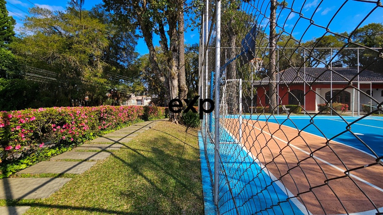 Casa em condomínio à venda em Santa Felicidade