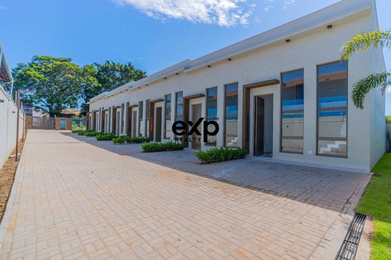Casa em Condomínio à venda em Campinas, Walter Schmidt 68 Parque Rural Fazenda Santa Cândida Campinas 13087-609, 150 m²