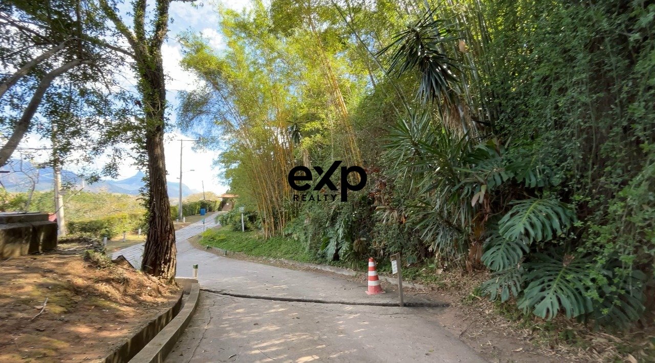 Lote Exclusivo no Condomínio Mundéus em Itaipava - com 2.527,03 m² por R$ 400.000,00 - Petrópolis, RJ