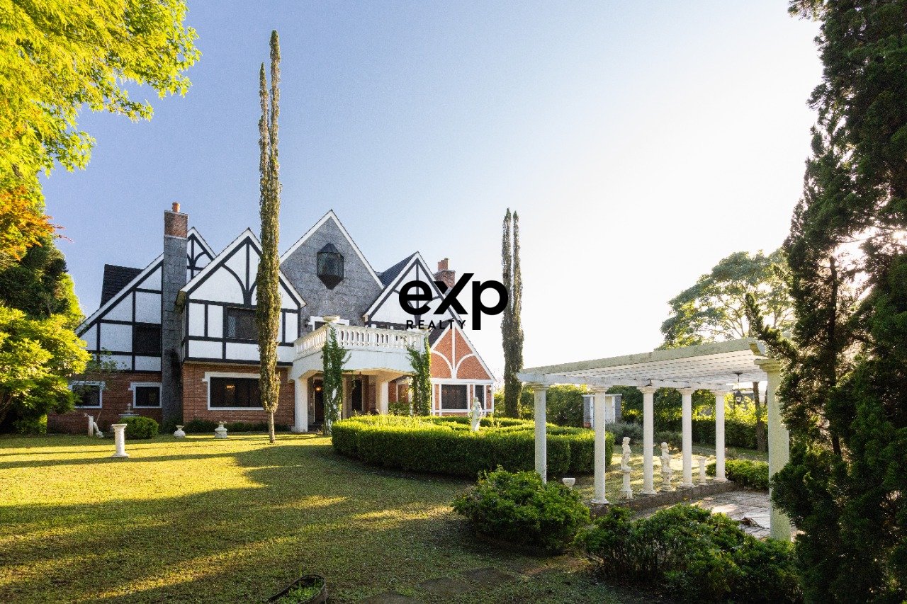 Luxurious English-Style Residence in the Metropolitan Region of Curitiba 3